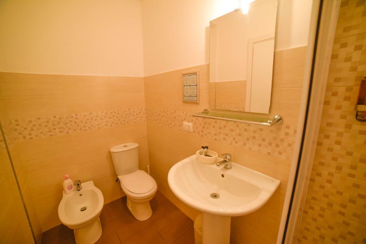 B&B Siracusa Holidays Syracuse Bagian luar foto