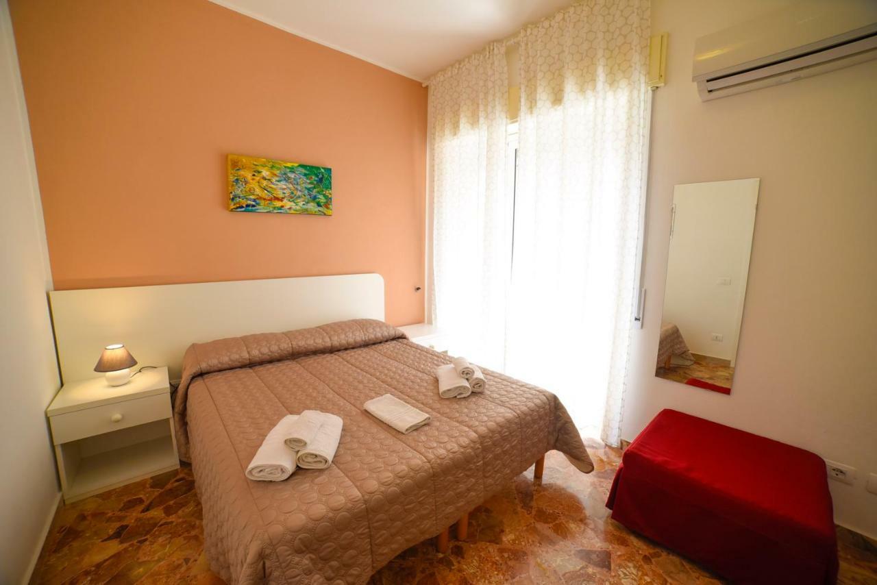 B&B Siracusa Holidays Syracuse Bagian luar foto